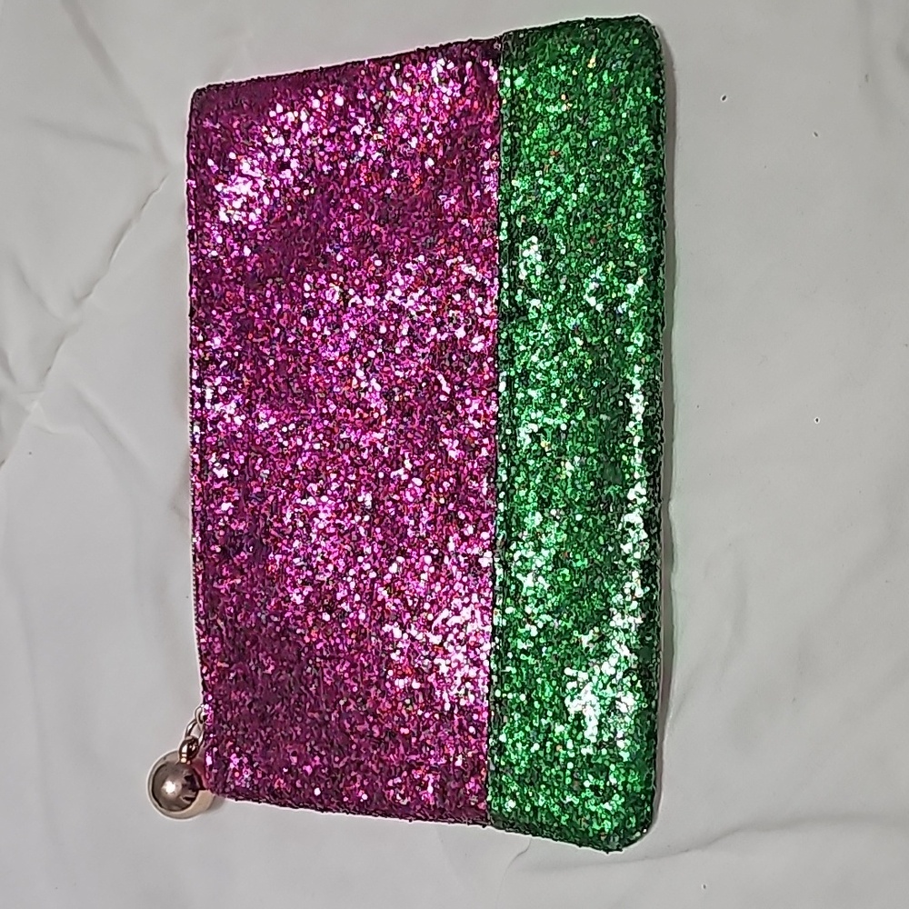 Ipsy makeup bag